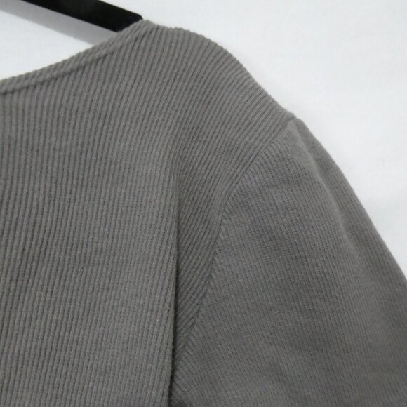 BODY LANGUAGE | medium | Body Language Cropped Top | Made In Canada 🟥🍁🟥 - Picture 14 of 16